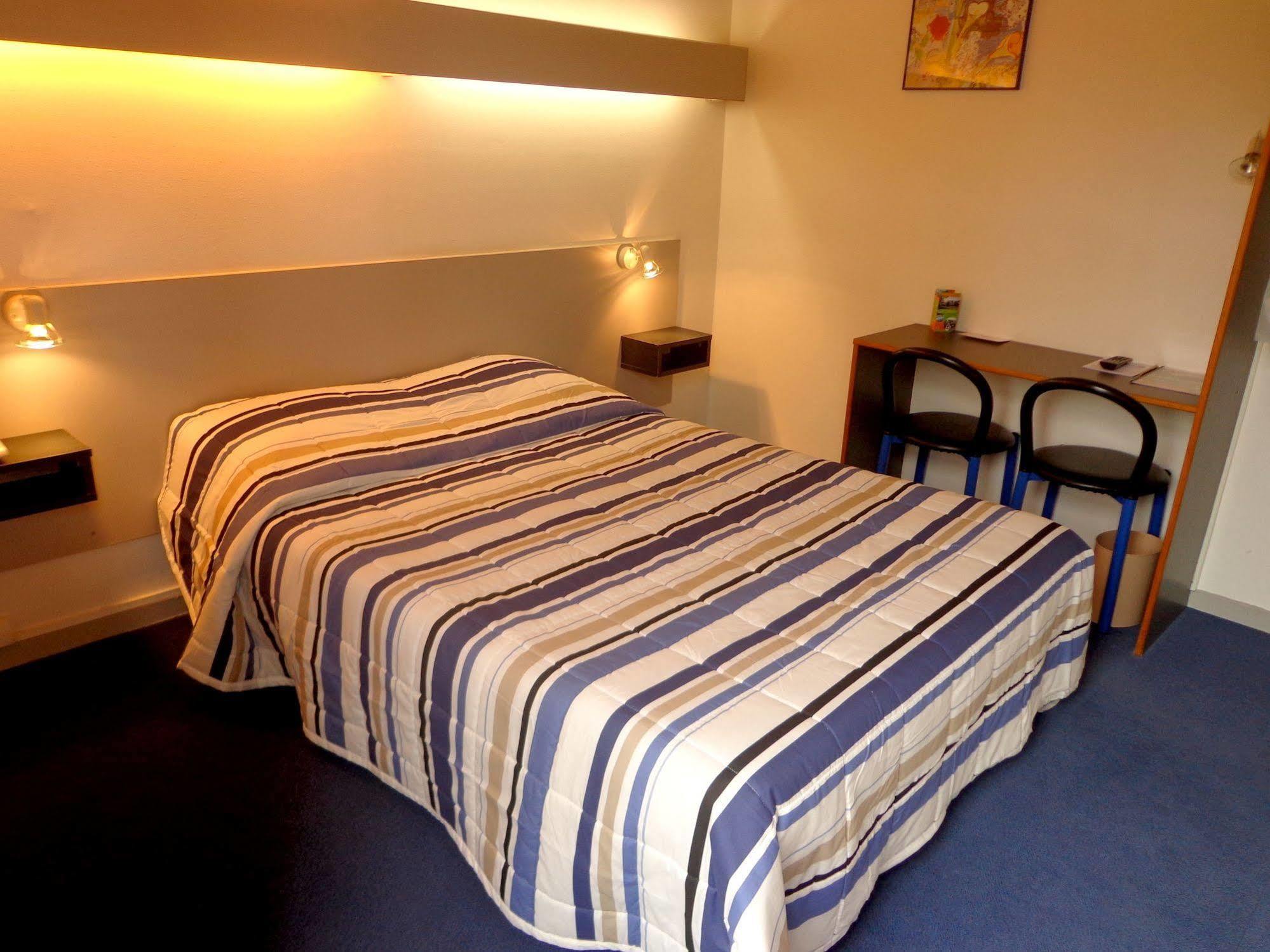 Logis Luccotel Cosy Loches Eksteriør bilde